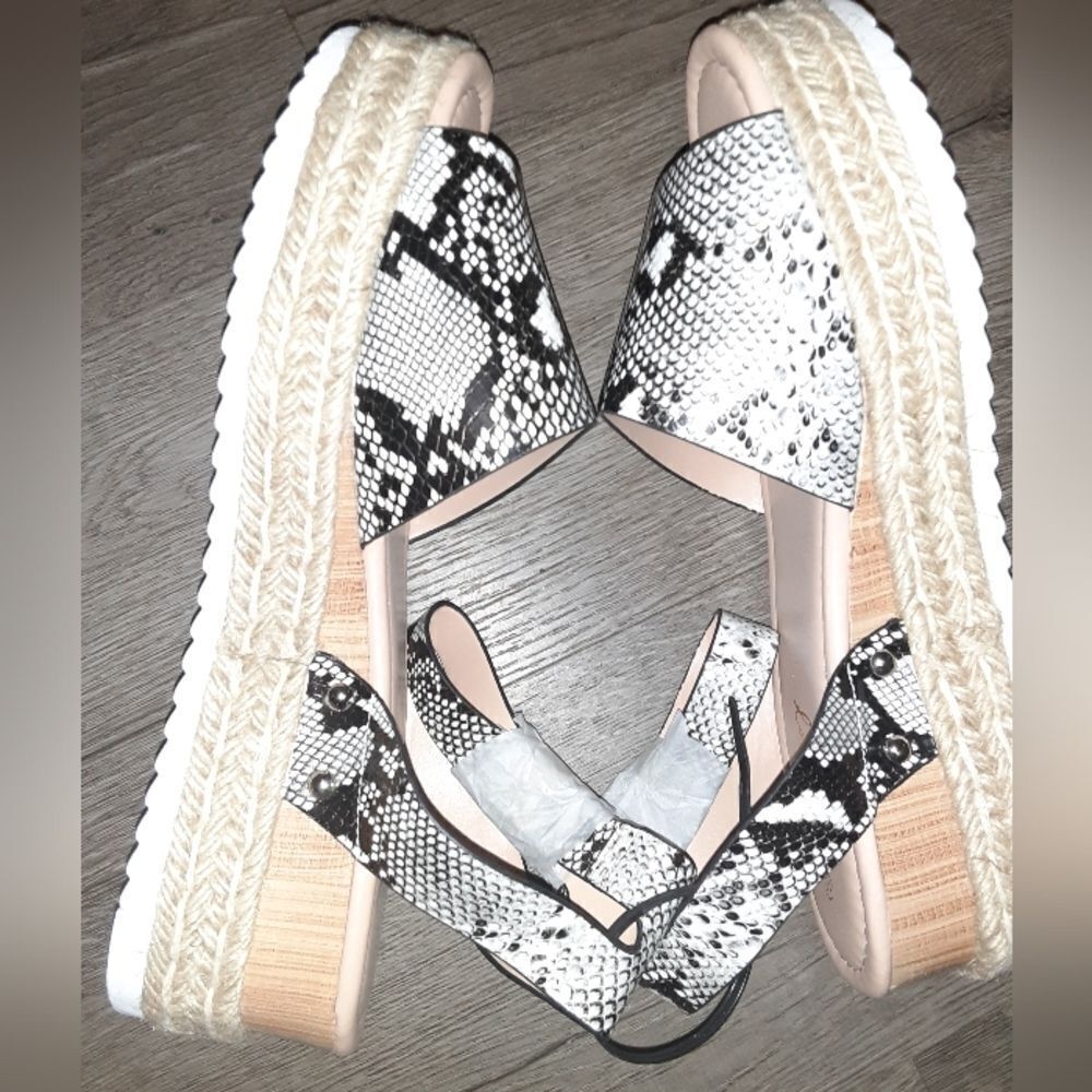 Women's Snake-Print Wedge Sandals, Platform, Size 10 - Picture 9 of 10